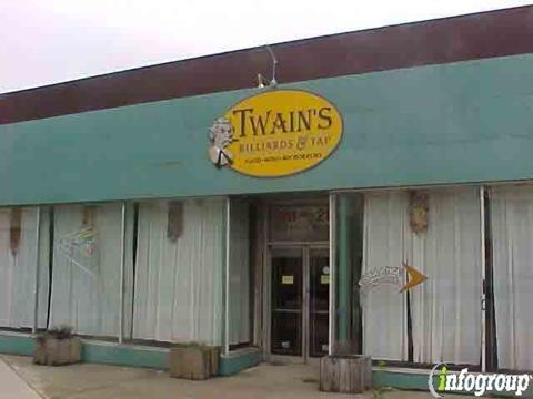 Twain's Brewpub & Billiards