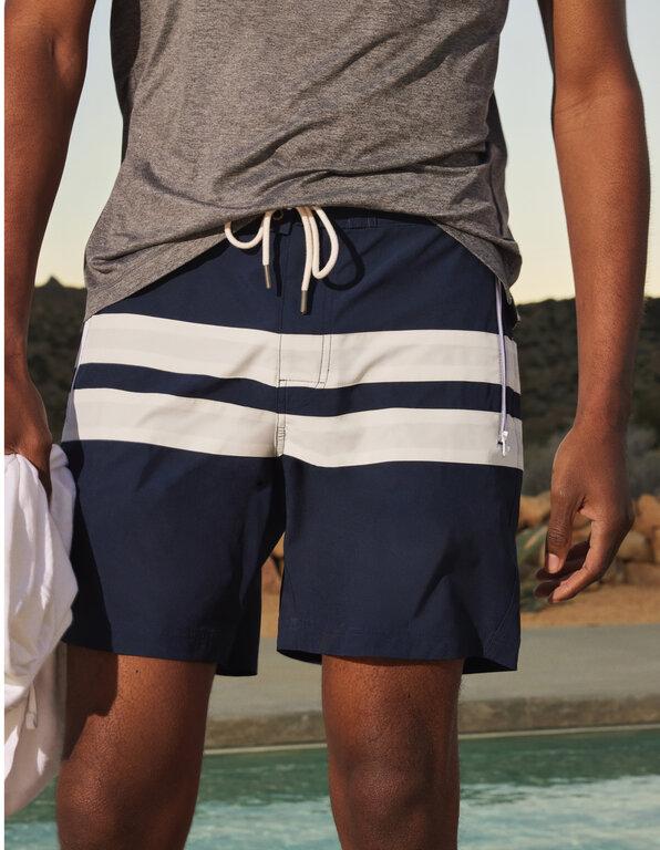 AMERICAN EAGLE OUTFITTERS