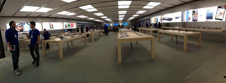 Apple Carrefour Laval