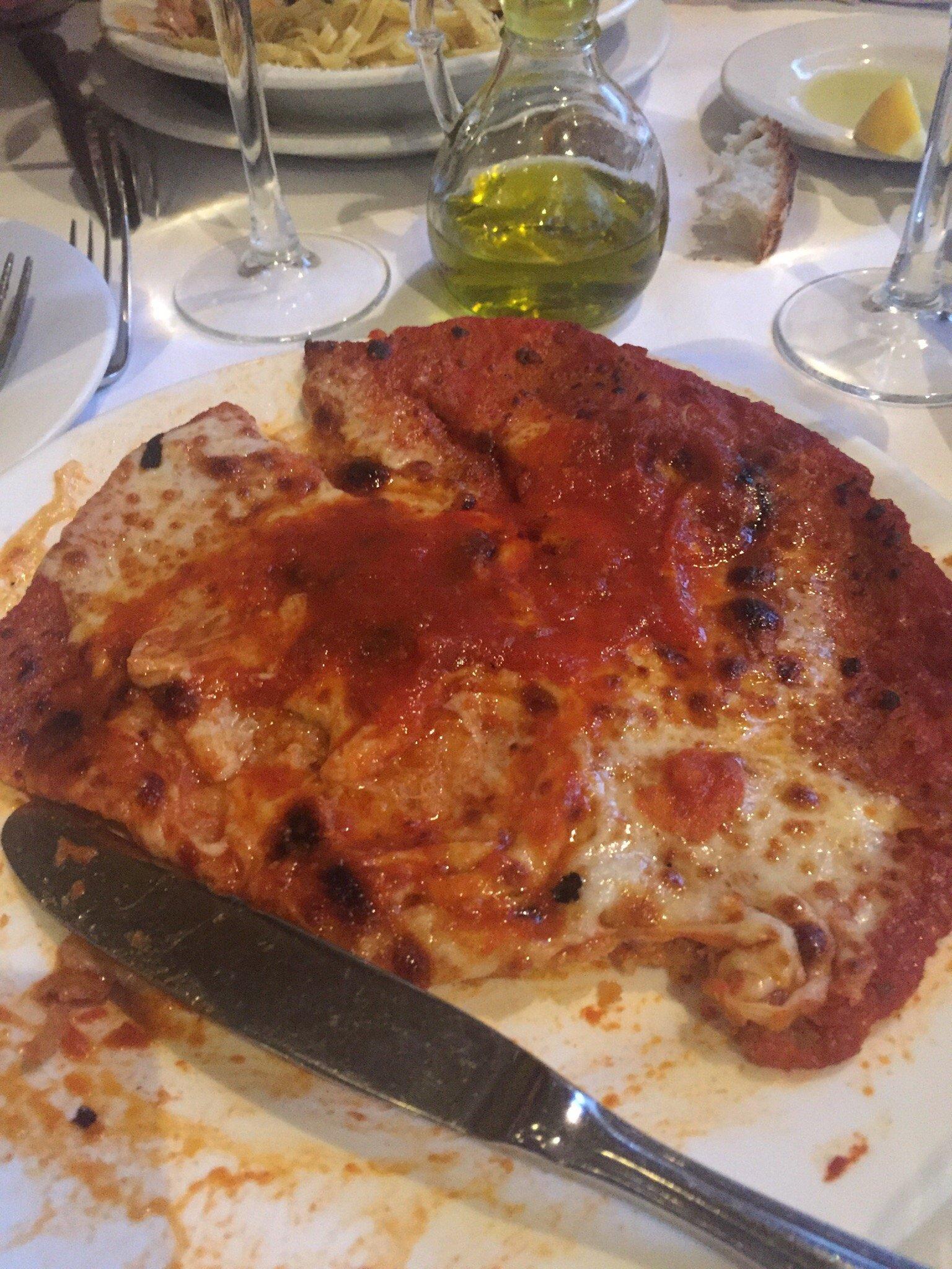 Photo by robcurtross