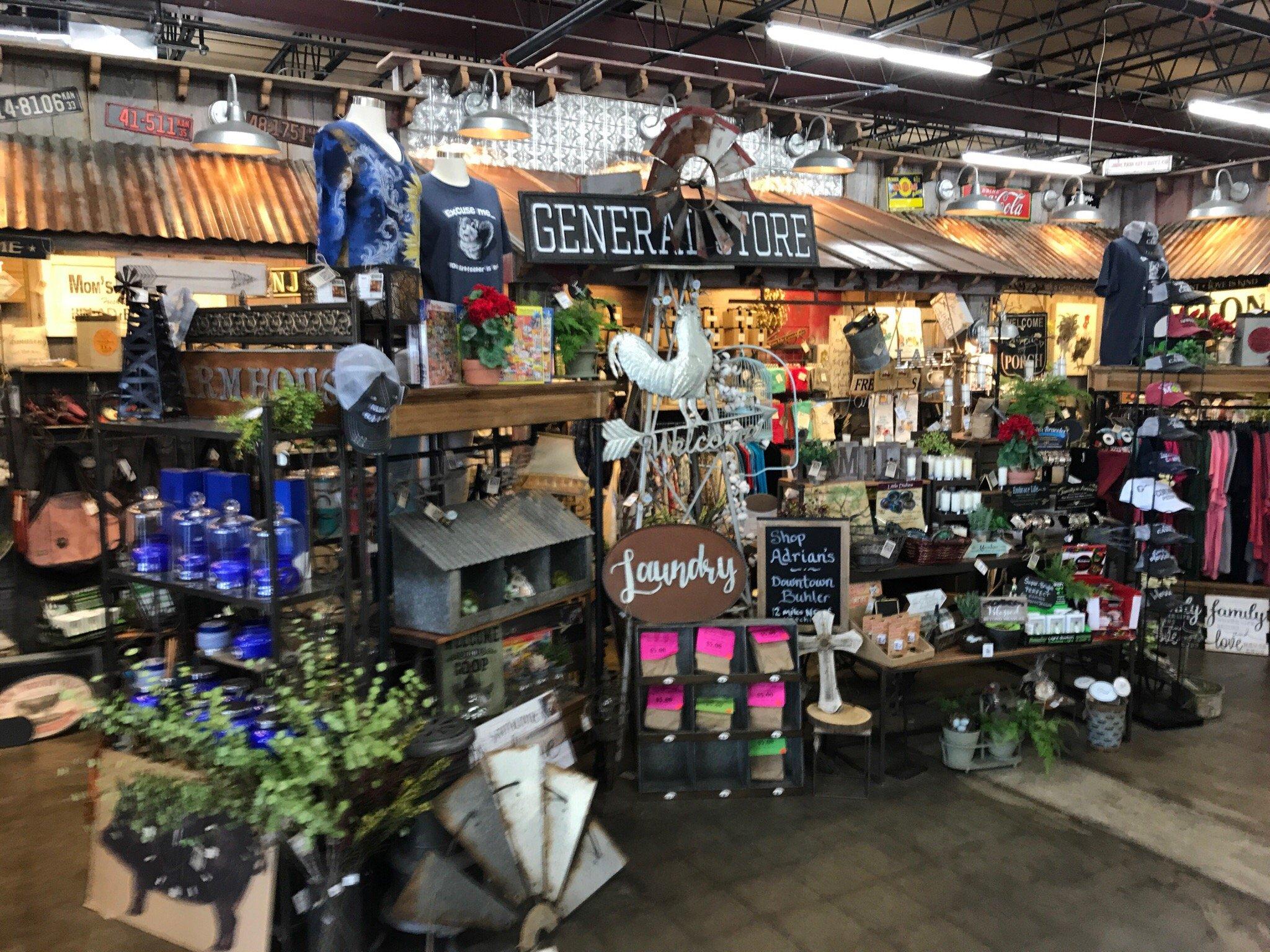 Paramount Marketplace Antiques Vintage & New