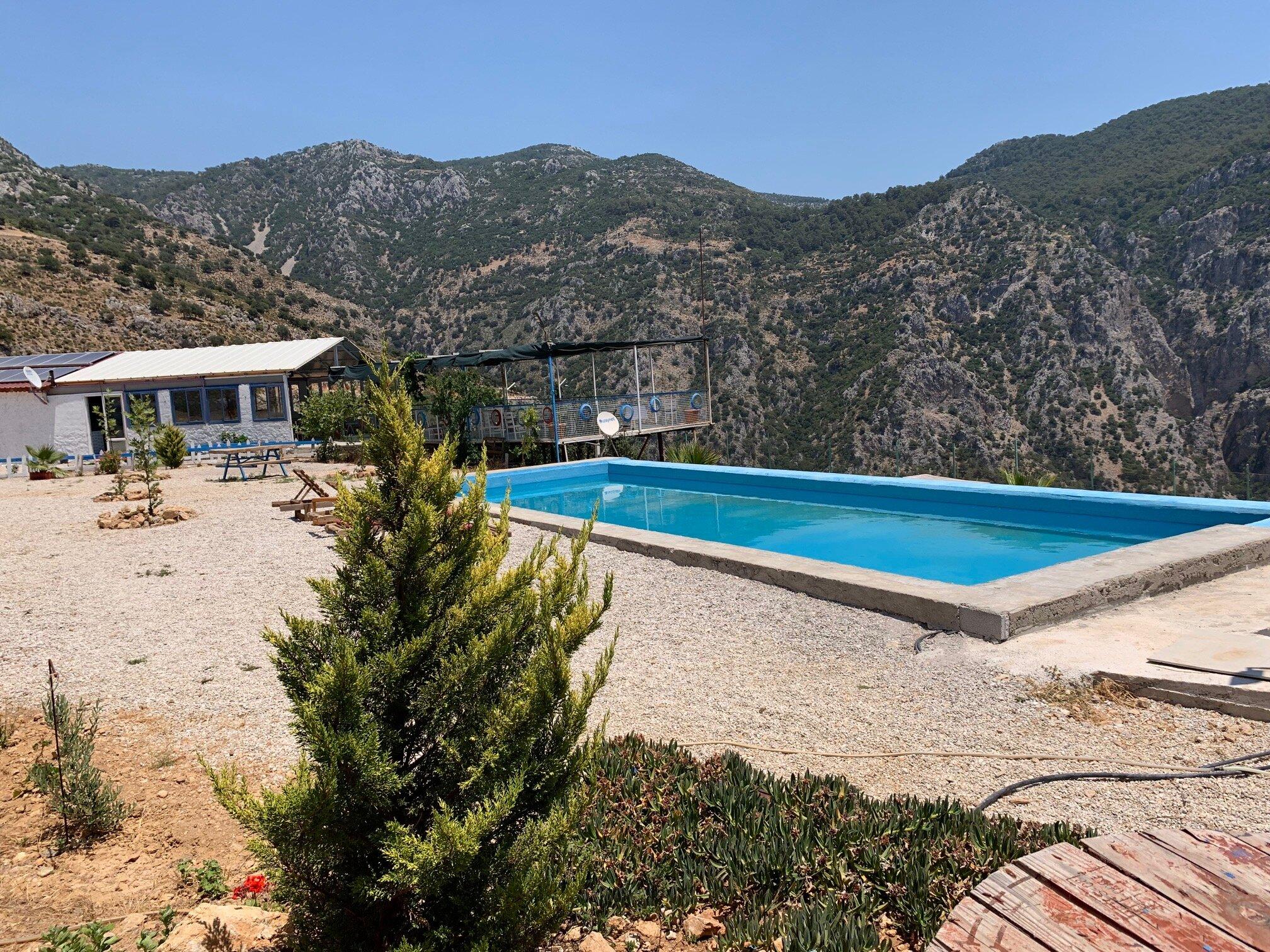 Pavlonya Bungalows & Camping