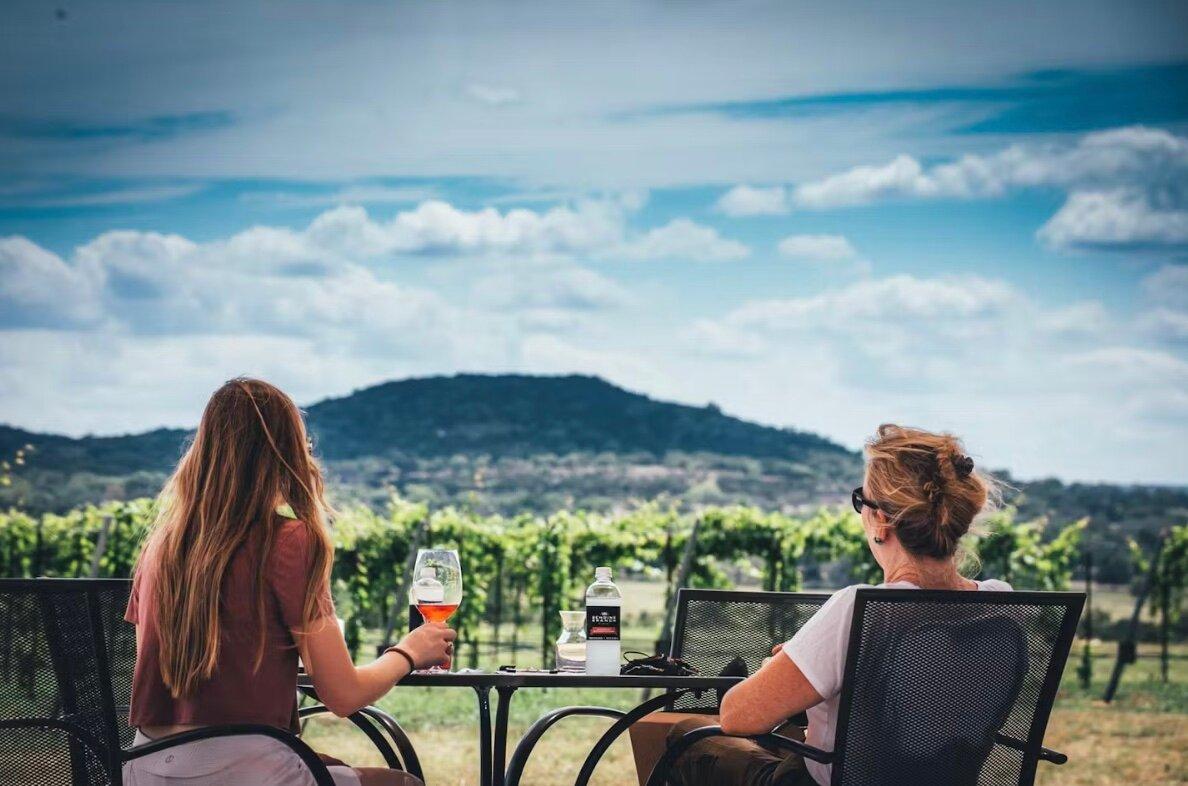 Photo by Christianluxuryvaca