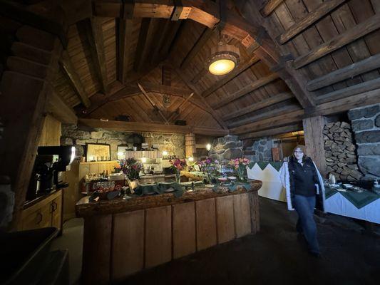 Kitchen/serving area