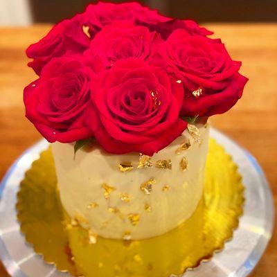 6" custom 3 layer cake