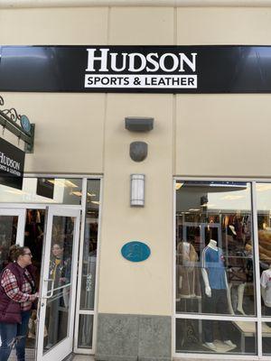 We are located at 
Philadelphia premium outlet mall Pottstown Pennsylvania