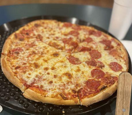 Hand tossed cheese and pepperoni