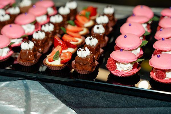 Mini Macarons, Diablotin, Strawberry Tart