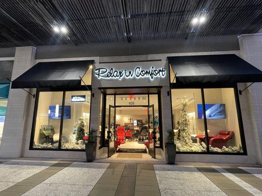 Relax in Comfort - America's Oldest & Most Trusted back care store.  Family Tradition since 1967.