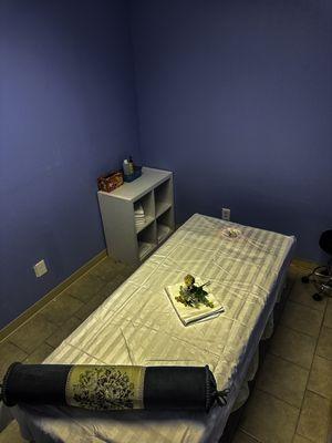 Footprints Spa & Massage