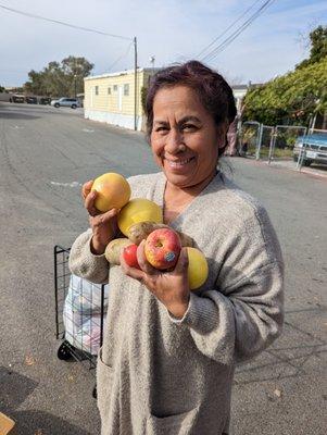 Fresh fruits and veggies for the week  healthy food options help families eat well and feel their best.