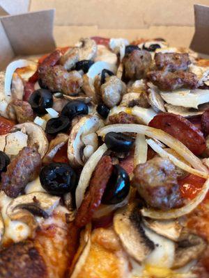 King Arthur's Supreme Pizza