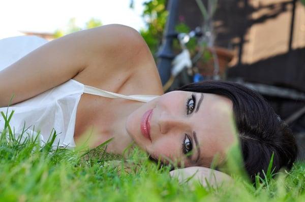 Eyebrows, eyeliner, full lips