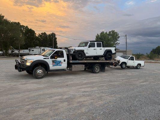 Collinsville Wrecker