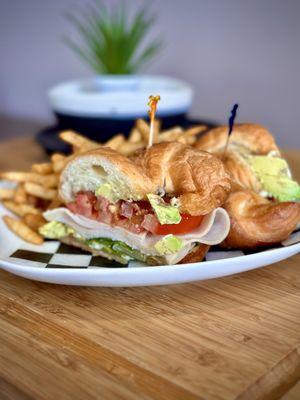 Crest Bistro By Chef Nick Totten