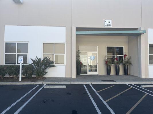 187 Avenida La Pata San Clemente Ca 92673 
inside of David A Steenblock DO, Inc.