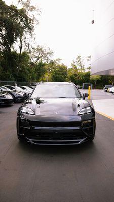 2025 Porsche Macan Turbo Electric