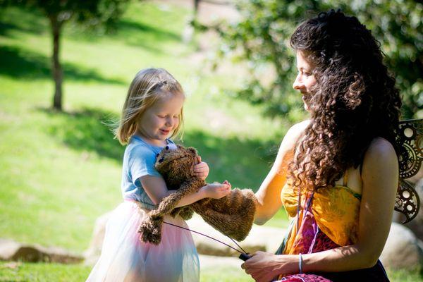 Duberry the puppet meets a very special new friend!