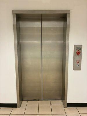 Dover Traditional elevator, Belk Valley View Mall