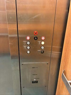 Dover Traditional elevator, Belk Valley View Mall