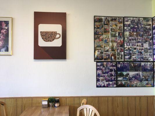 Table for convening with small groups, success photos