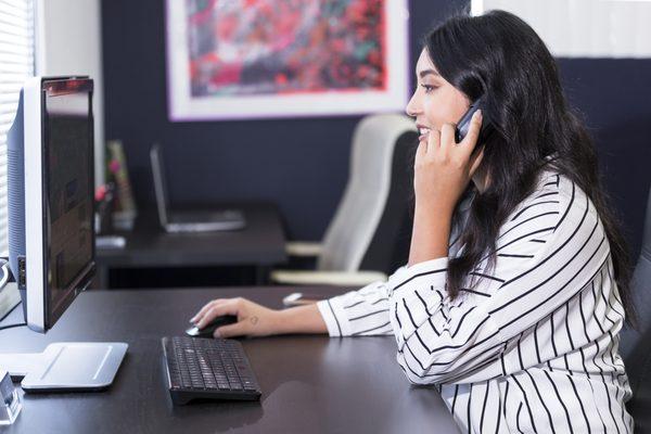 atención personalizada en español e inglés