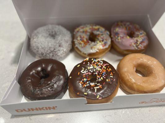 Half dozen for $3 with drink purchase. App special