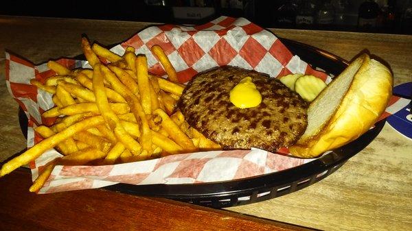 Good burgers! The fries are savory too!