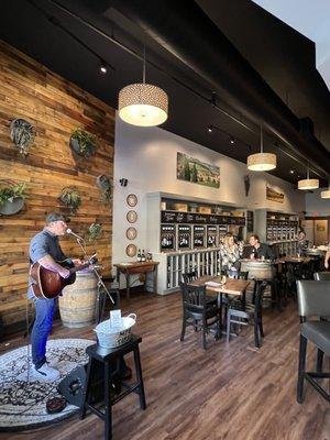 Beautiful ambiance with live entertainment