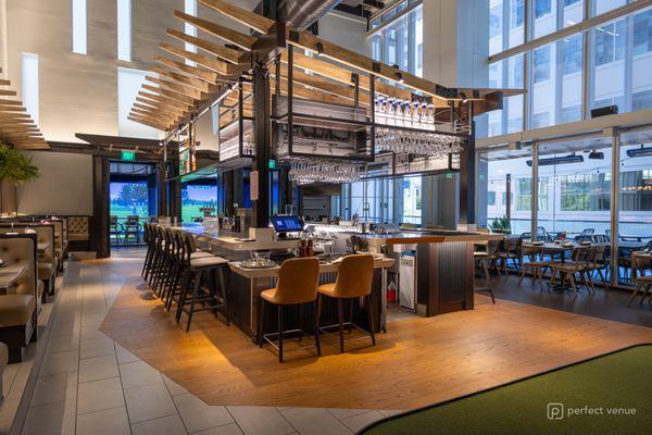 Studio Golf Bar & Grill