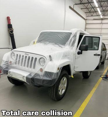 4x4 Jeep in prep--Body shop & collision repair in Pompano Beach. Factory appearence restored, spotless &premium paint. Durable&guaranteed