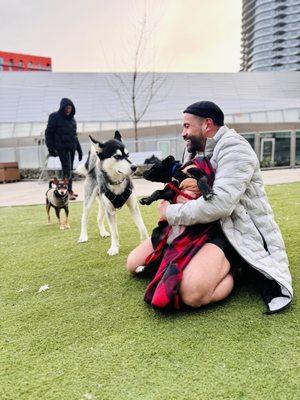 First time at the dog park and - super social!