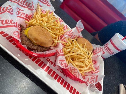 Freddy's Frozen Custard & Steakburgers