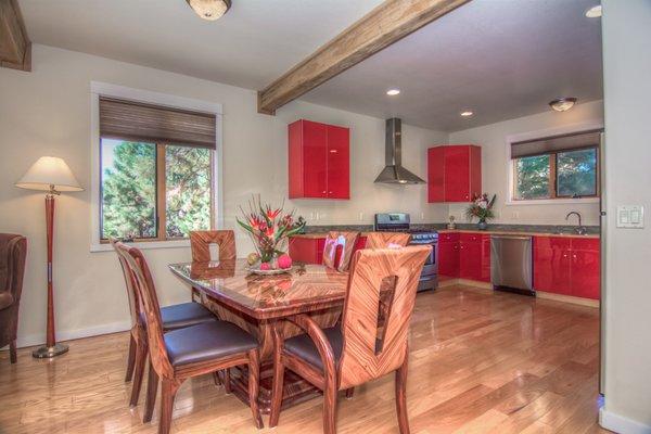 Karen Whiteid, Broker - Berkshire Hathaway HomeServices