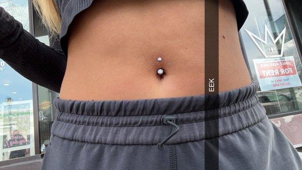 belly button piercing!!