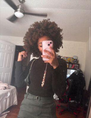 RIGHT BEFORE THE DOMINICAN SALON (30 minutes before I walked into the salon.