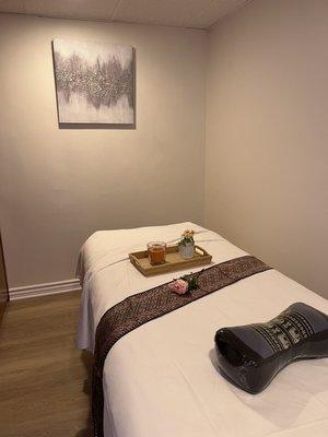 Thai Fa Spa.  Single body treatment room.