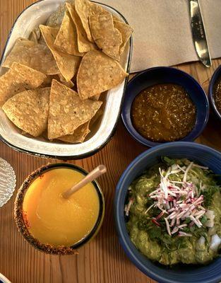 Frozen mango drink and Guacamole, Salsa & Chips
