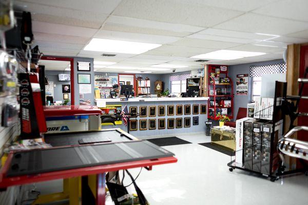 Terry's Toppers Vehicle Accessory Center