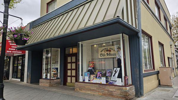 Independent Order of Odd Fellows - Mountain View Lodge #244