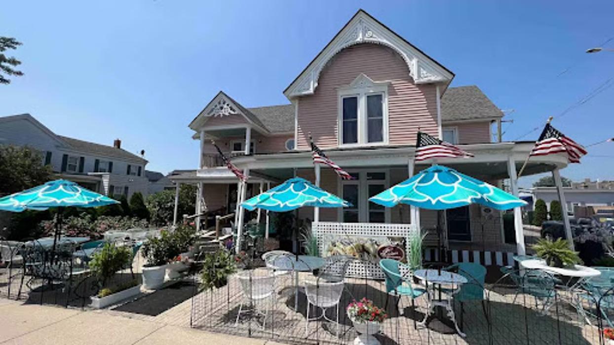 The Pink House Tea Room & Bnb