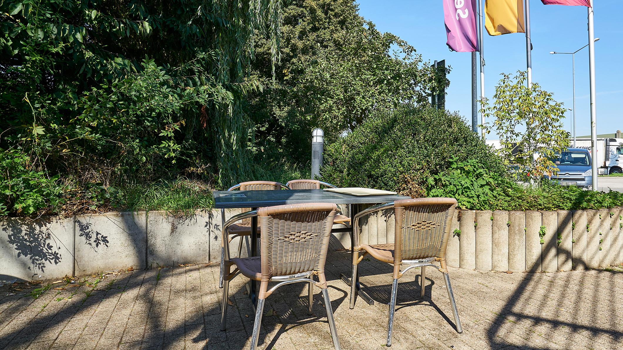 Serways Raststätte Hasselhöhe West