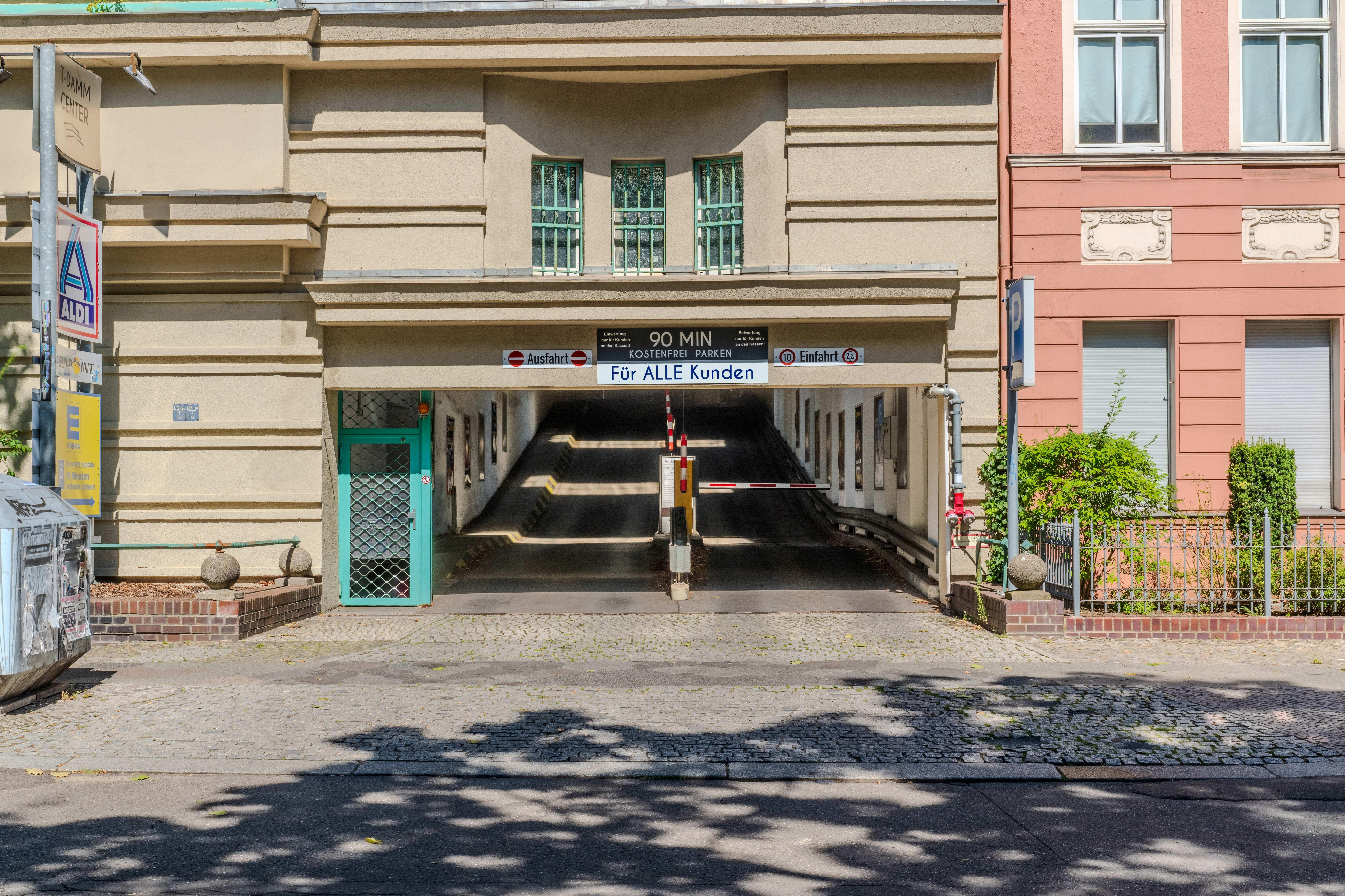 Goldbeck Parking T-DAMM Center