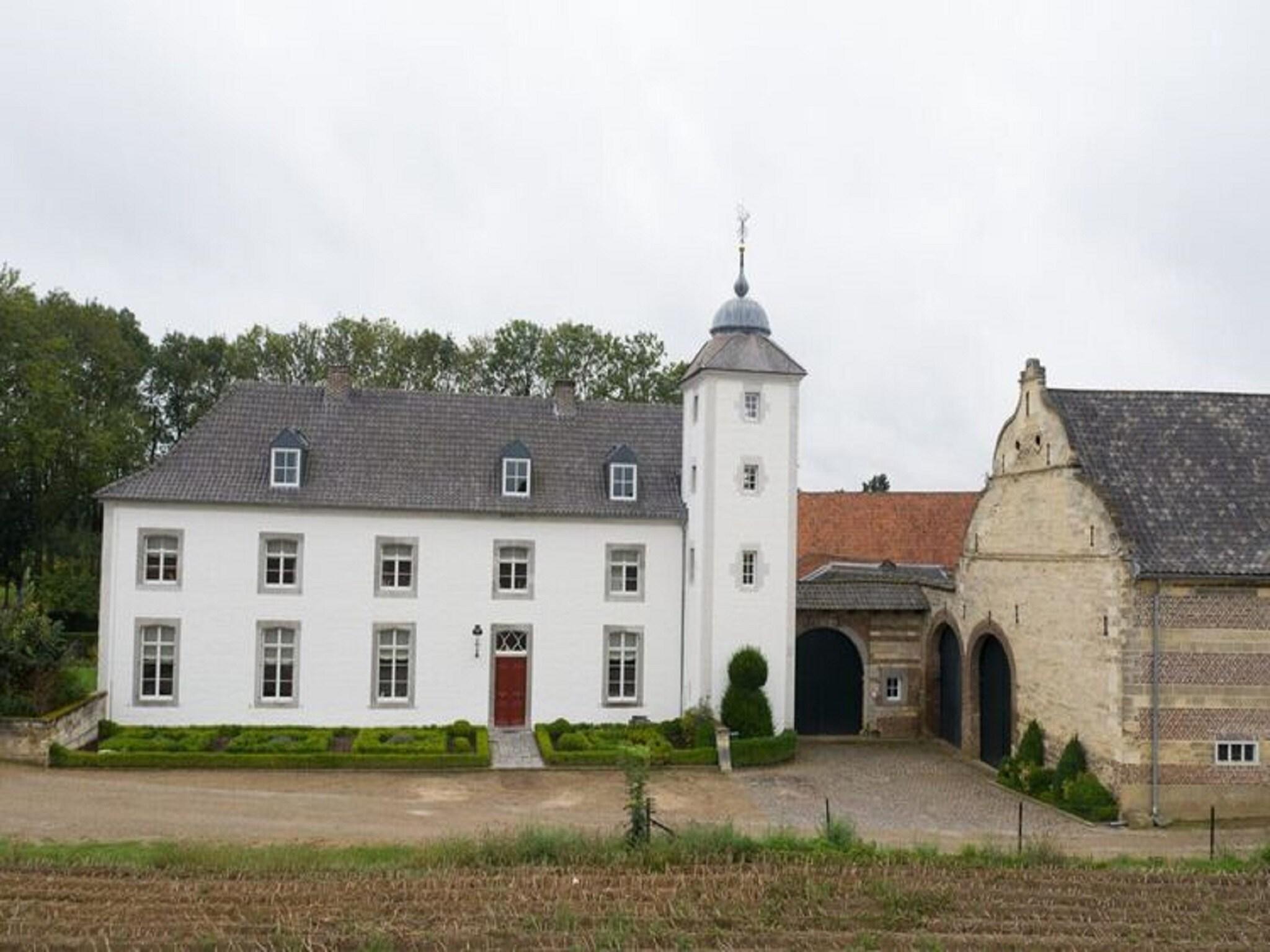 Sfeervol vakantiehuis in Schimmert met terras - Belvilla by Oyo