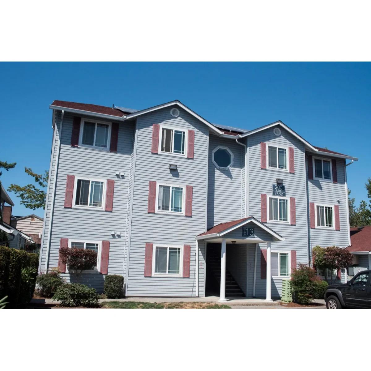 Lorence Court Apartments