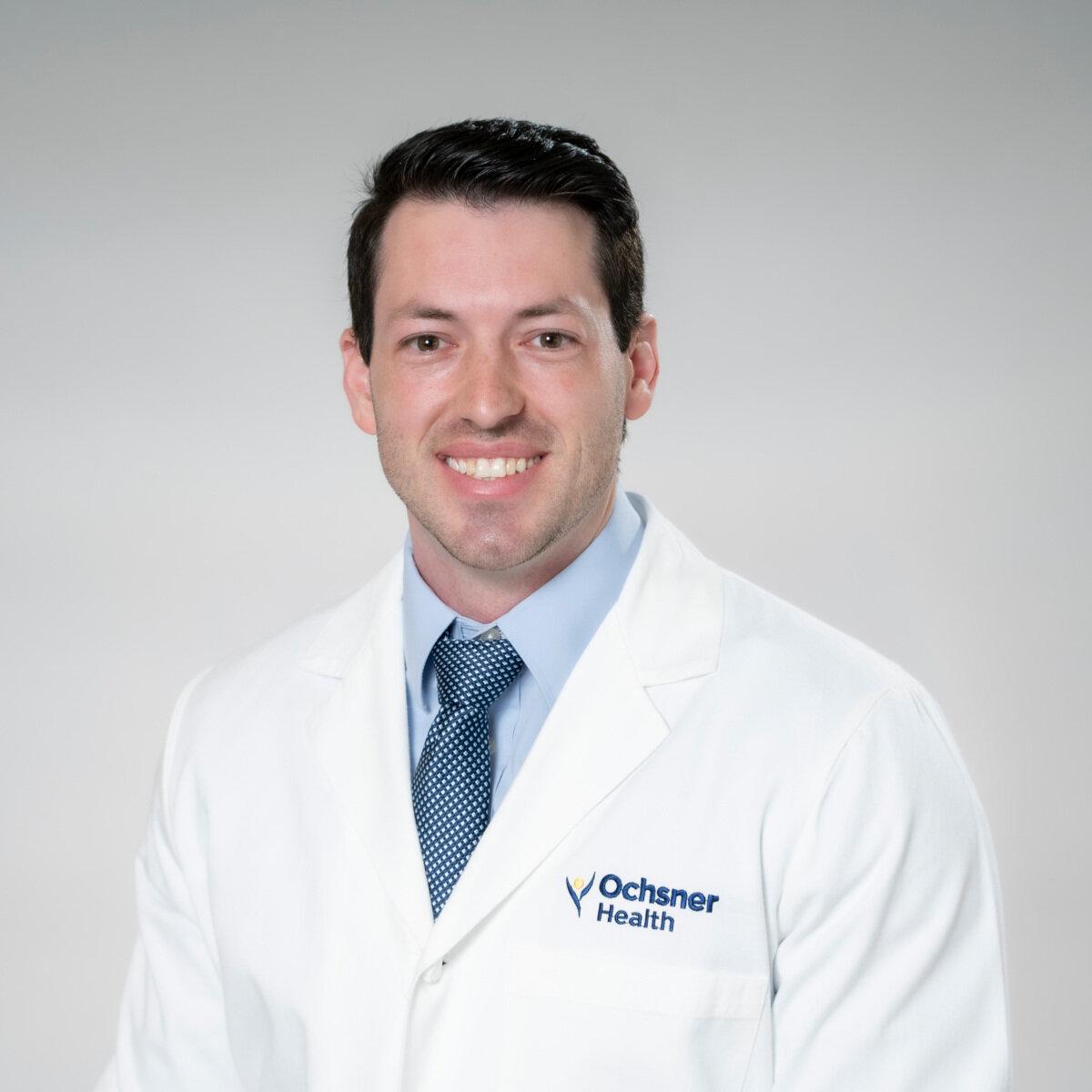 Rustin S. Ajdari, DPM