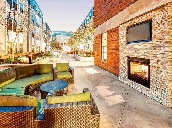 1200 West Marshall