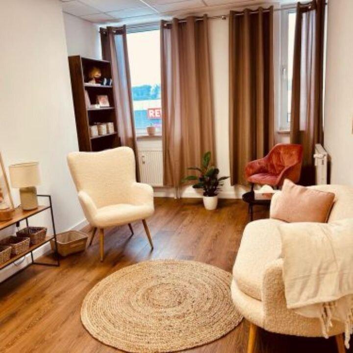 Tanja Kölbl-Schmidt - Familentherapeutin