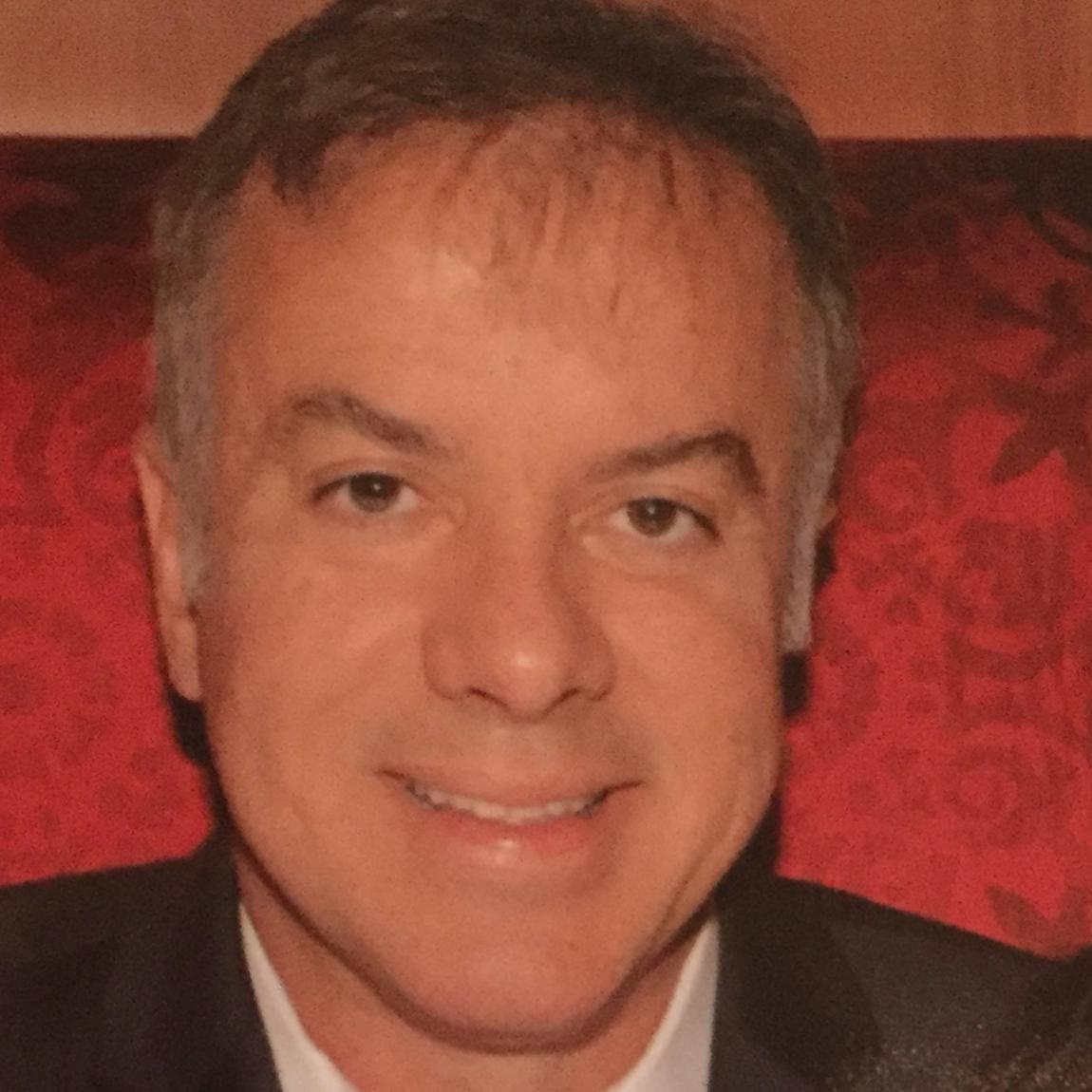 Dr. Edgard Janer