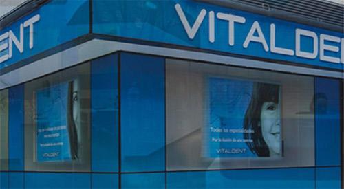 CENTRO ODONTOLOGICO AVANZADO MONREAL & ROMAN